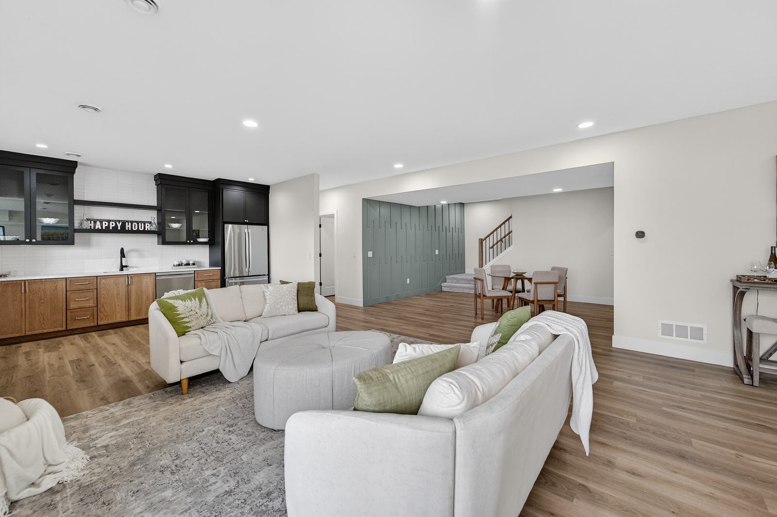 Finished lower level family room with wet bar